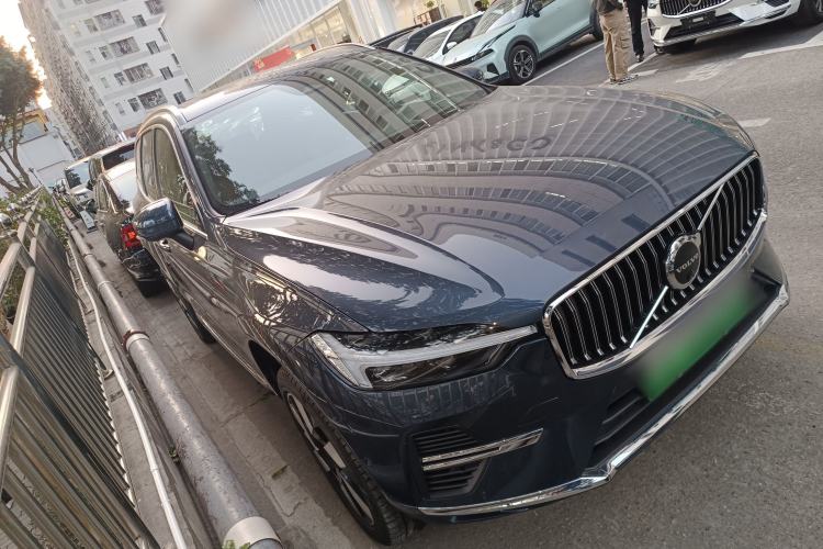 Used Volvo XC60 New Energy 2025 Plug-in Hybrid Long-Range All-Wheel Drive Smart Luxury Edition Exterior 2