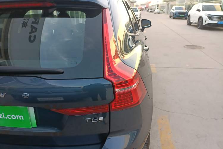 Used Volvo XC60 New Energy 2025 Plug-in Hybrid Long-Range All-Wheel Drive Smart Luxury Edition Exterior 6