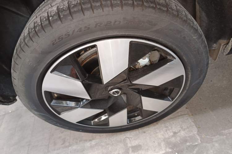 Used Volvo XC60 New Energy 2025 Plug-in Hybrid Long-Range All-Wheel Drive Smart Luxury Edition Exterior 8