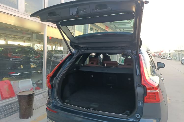 Used Volvo XC60 New Energy 2025 Plug-in Hybrid Long-Range All-Wheel Drive Smart Luxury Edition Trunk