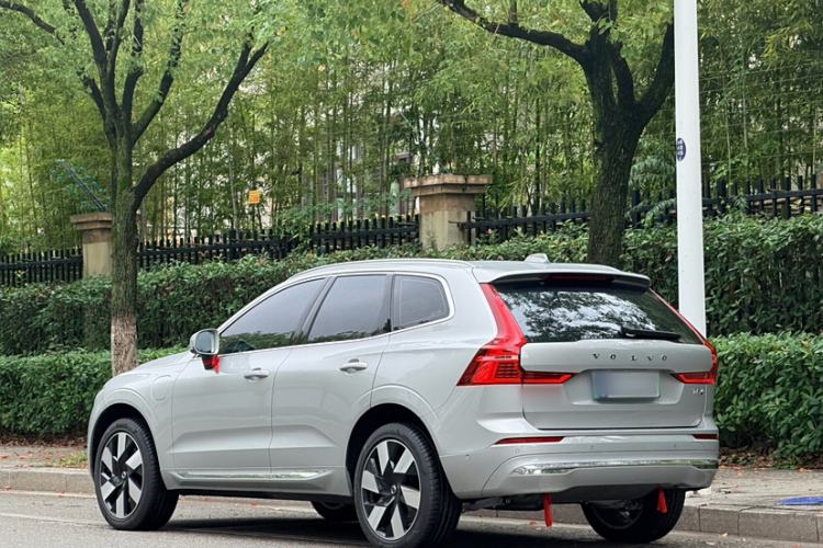 Used Volvo XC60 New Energy 2025 Plug-in Hybrid Long-Range All-Wheel Drive Smart & Luxurious Edition Exterior 1