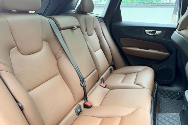 Used Volvo XC60 New Energy 2025 Plug-in Hybrid Long-Range All-Wheel Drive Smart & Luxurious Edition Interior 8