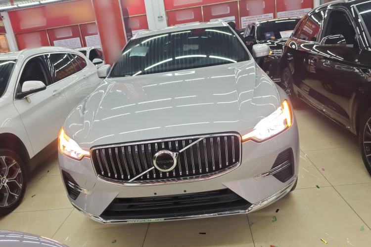 Used Volvo XC60 New Energy 2025 Plug-in Hybrid Long-Range All-Wheel Drive Smart & Luxurious Edition Front