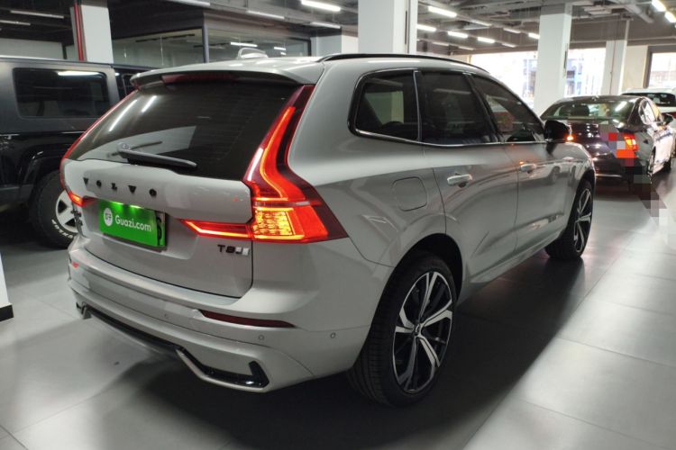 Used Volvo XC60 New Energy 2025 Plug-in Hybrid Long-Range All-Wheel Drive Zhiyuan Sport Edition Rear Right 45 Deg