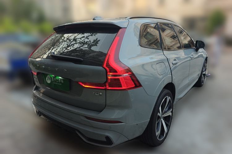 Used Volvo XC60 New Energy 2025 Plug-in Hybrid Long-Range All-Wheel Drive Zhiyuan Sport Edition Rear Right 45 Deg