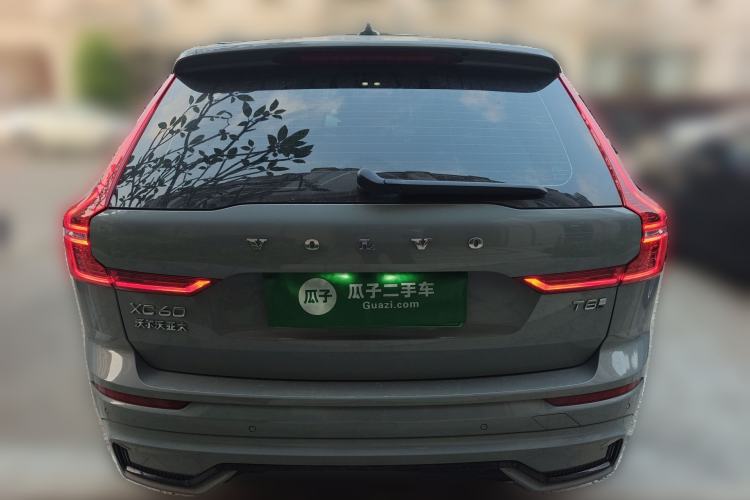 Used Volvo XC60 New Energy 2025 Plug-in Hybrid Long-Range All-Wheel Drive Zhiyuan Sport Edition Rear