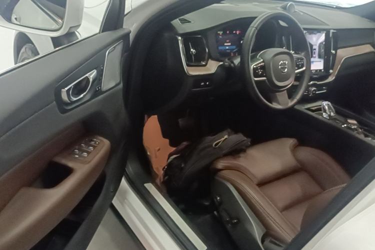 Used Volvo XC60 New Energy 2025 Plug-in Hybrid Long-Range All-Wheel Drive Smart Luxury Edition Driver Seat