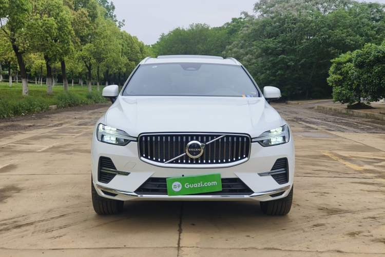 Used Volvo XC60 New Energy 2025 Plug-in Hybrid Long-Range All-Wheel Drive Smart & Luxurious Edition Exterior 1