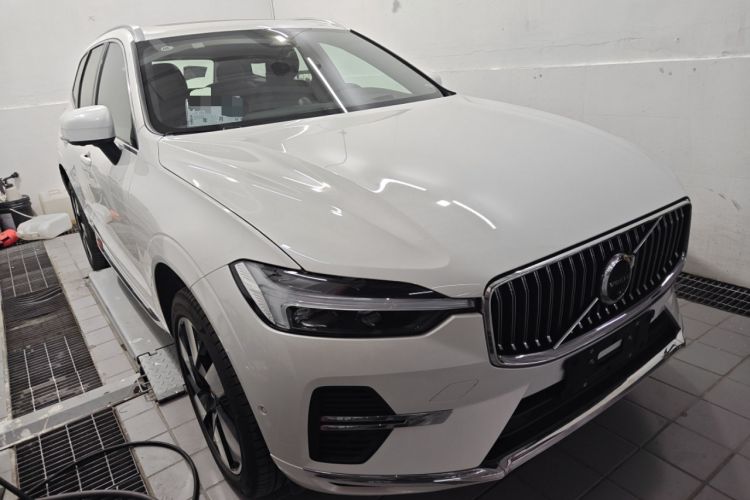 Used Volvo XC60 New Energy 2025 Plug-in Hybrid Long-Range All-Wheel Drive Smart Luxury Edition Exterior 2