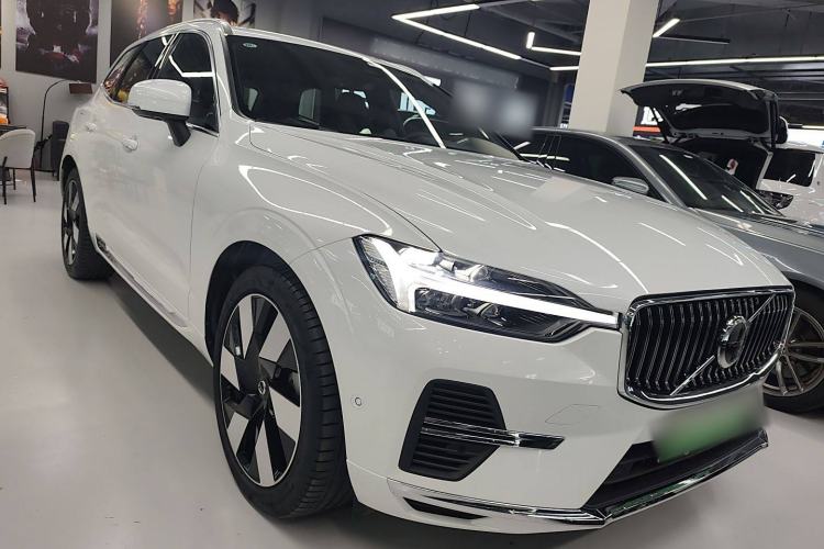 Used Volvo XC60 New Energy 2025 Plug-in Hybrid Long-Range All-Wheel Drive Smart Luxury Edition Exterior 2