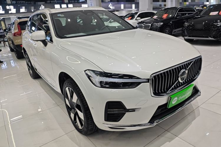 Used Volvo XC60 New Energy 2025 Plug-in Hybrid Long-Range All-Wheel Drive Smart Luxury Edition Exterior 2