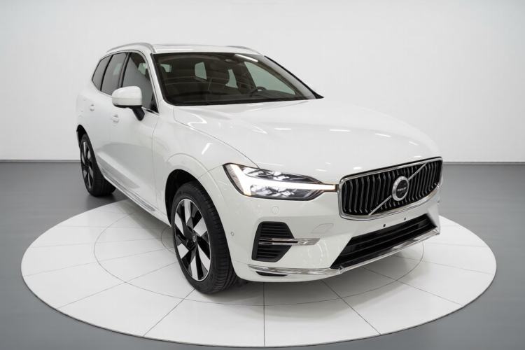 Used Volvo XC60 New Energy 2025 Plug-in Hybrid Long-Range All-Wheel Drive Smart & Luxurious Edition Exterior 2