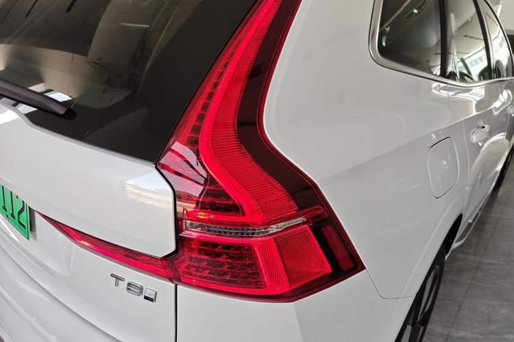 Used Volvo XC60 New Energy 2025 Plug-in Hybrid Long-Range All-Wheel Drive Smart Luxury Edition Exterior 3