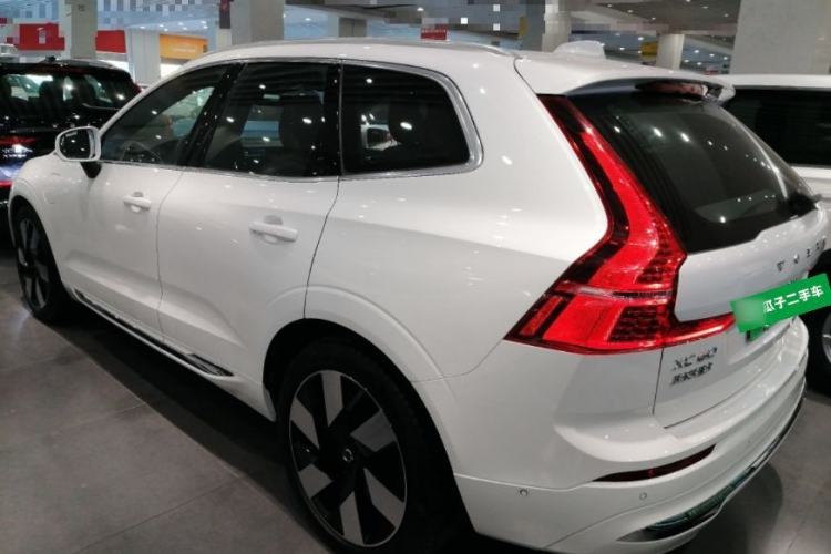 Used Volvo XC60 New Energy 2025 Plug-in Hybrid Long-Range All-Wheel Drive Smart Luxury Edition Exterior 3