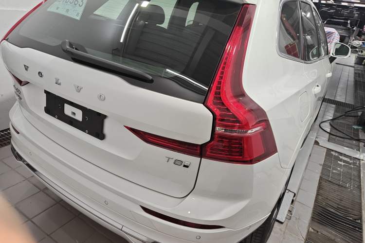 Used Volvo XC60 New Energy 2025 Plug-in Hybrid Long-Range All-Wheel Drive Smart Luxury Edition Exterior 5