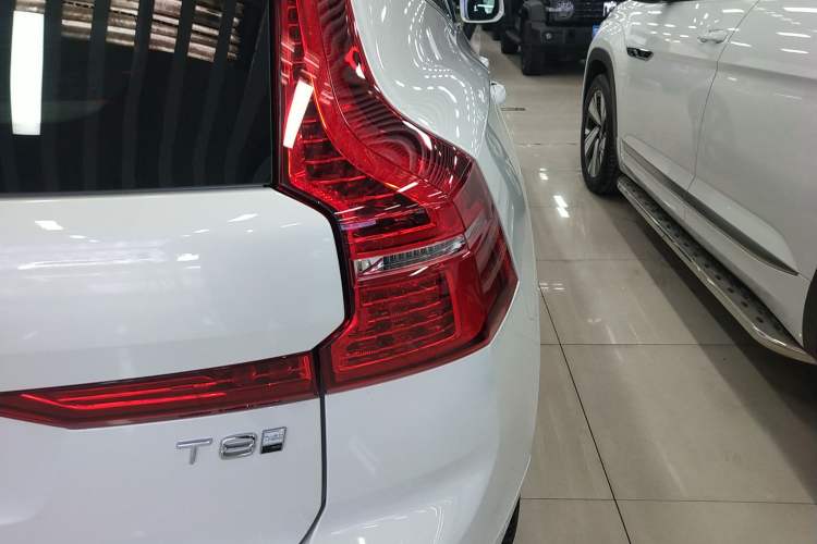 Used Volvo XC60 New Energy 2025 Plug-in Hybrid Long-Range All-Wheel Drive Smart Luxury Edition Exterior 6