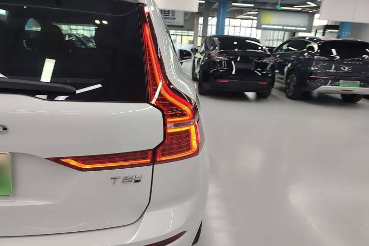Used Volvo XC60 New Energy 2025 Plug-in Hybrid Long-Range All-Wheel Drive Smart Luxury Edition Exterior 6