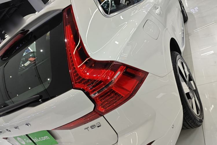 Used Volvo XC60 New Energy 2025 Plug-in Hybrid Long-Range All-Wheel Drive Smart Luxury Edition Exterior 6