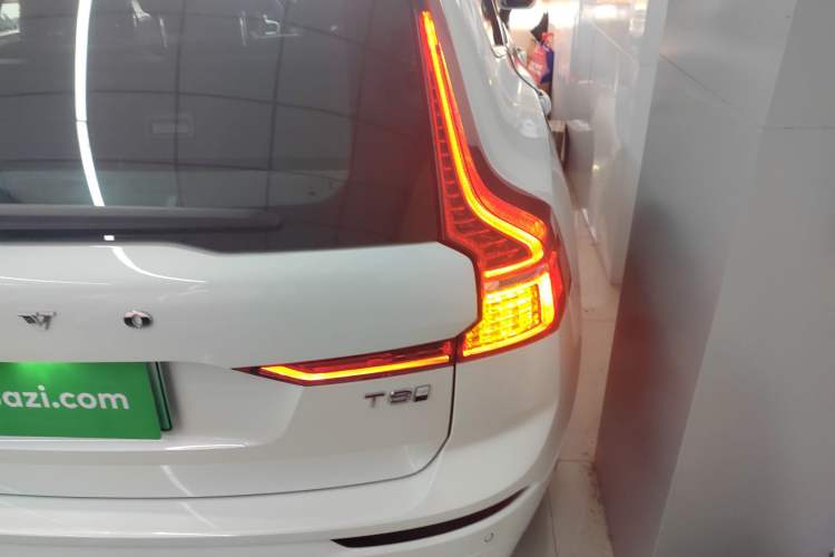 Used Volvo XC60 New Energy 2025 Plug-in Hybrid Long-Range All-Wheel Drive Smart Luxury Edition Exterior 6