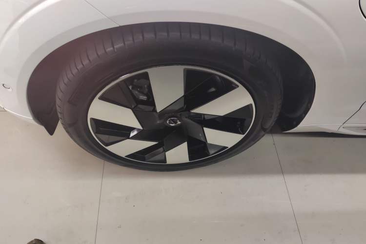 Used Volvo XC60 New Energy 2025 Plug-in Hybrid Long-Range All-Wheel Drive Smart Luxury Edition Exterior 7