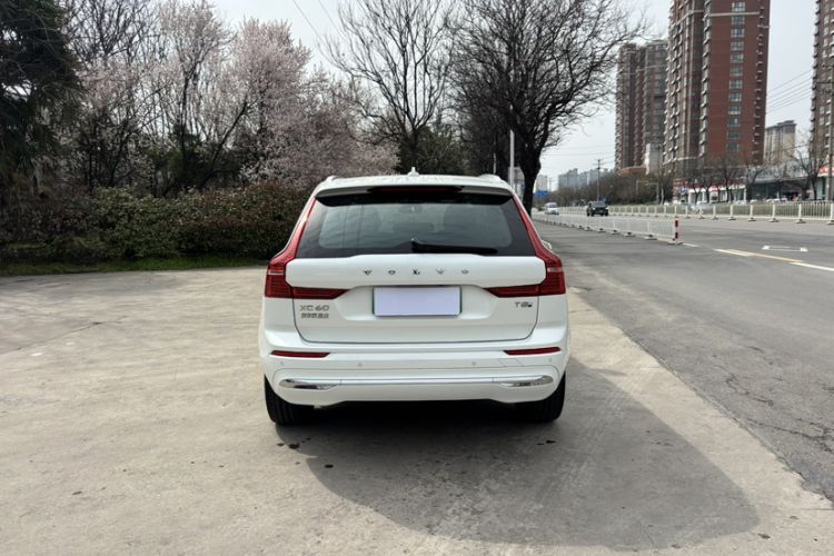Used Volvo XC60 New Energy 2025 Plug-in Hybrid Long-Range All-Wheel Drive Smart Luxury Edition Exterior 8