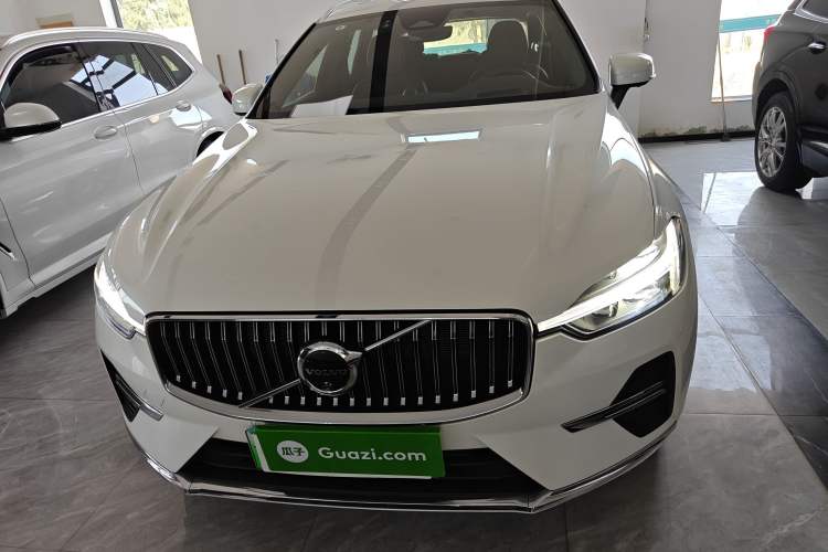 Used Volvo XC60 New Energy 2025 Plug-in Hybrid Long-Range All-Wheel Drive Smart Luxury Edition Front