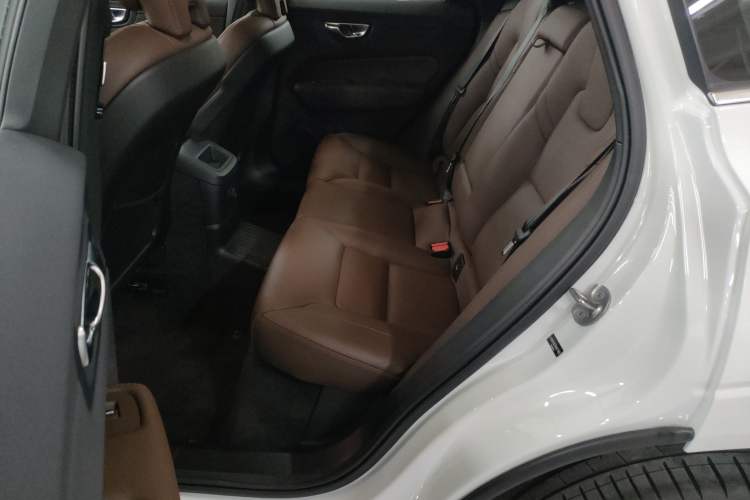 Used Volvo XC60 New Energy 2025 Plug-in Hybrid Long-Range All-Wheel Drive Smart & Luxurious Edition Interior 4