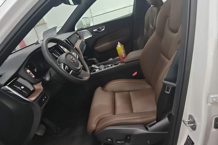 Used Volvo XC60 New Energy 2025 Plug-in Hybrid Long-Range All-Wheel Drive Smart Luxury Edition Left Front Seat