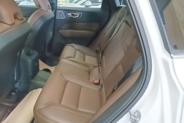 Used Volvo XC60 New Energy 2025 Plug-in Hybrid Long-Range All-Wheel Drive Smart Luxury Edition Left Rear Seat