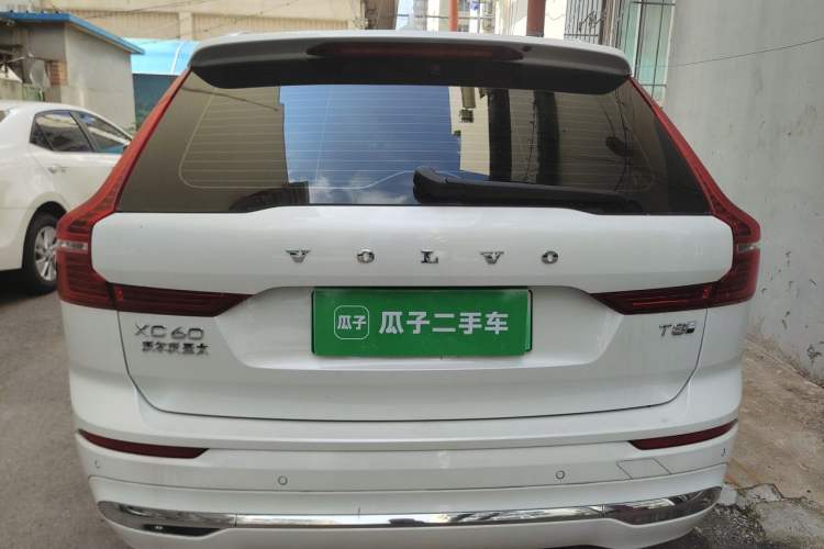 Used Volvo XC60 New Energy 2025 Plug-in Hybrid Long-Range All-Wheel Drive Smart Luxury Edition Rear