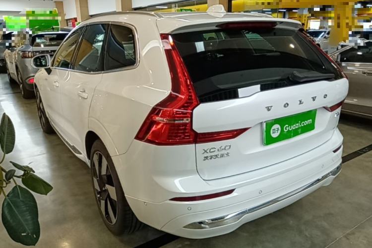 Used Volvo XC60 New Energy 2025 Plug-in Hybrid Long-Range All-Wheel Drive Smart Luxury Edition Rear Left 45 Deg