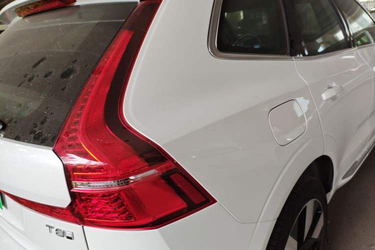 Used Volvo XC60 New Energy 2025 Plug-in Hybrid Long-Range All-Wheel Drive Smart Luxury Edition Right Rear Taillight
