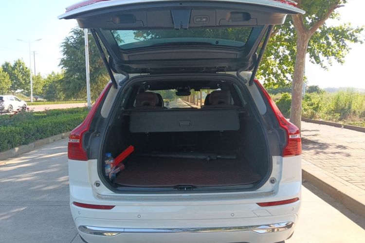 Used Volvo XC60 New Energy 2025 Plug-in Hybrid Long-Range All-Wheel Drive Smart & Luxurious Edition Trunk