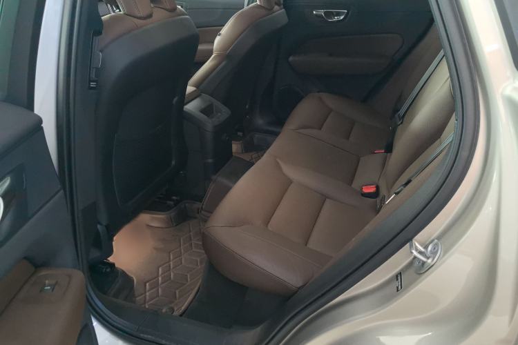 Used Volvo XC60 New Energy 2025 Plug-in Hybrid Long-Range All-Wheel Drive Smart & Luxurious Edition Interior 1