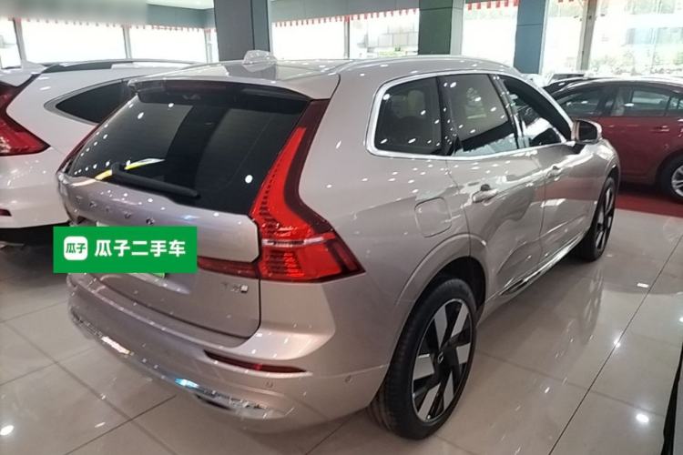 Used Volvo XC60 New Energy 2025 Plug-in Hybrid Long-Range All-Wheel Drive Smart & Luxurious Edition Rear Right 45 Deg