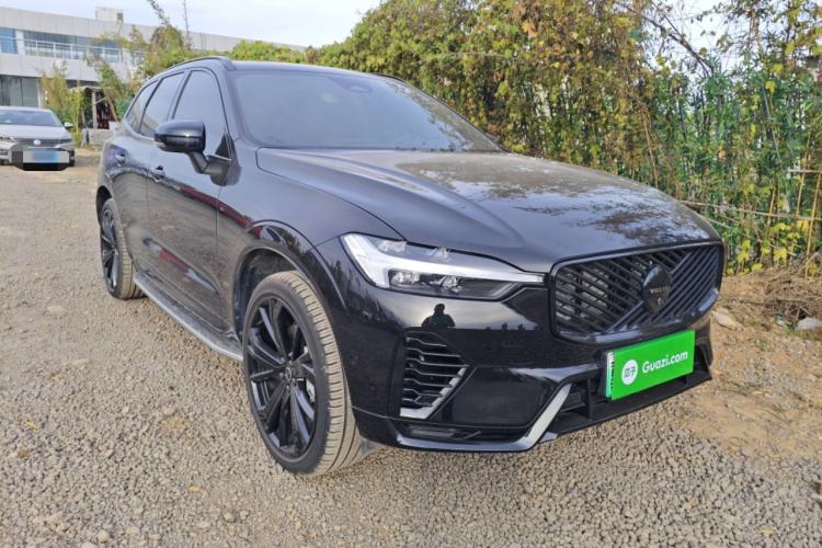 Used Volvo XC60 New Energy 2026 Model Plug-in Hybrid Long-Range Four-Wheel Drive Zhiyuan Polar Night Black Edition Exterior 2
