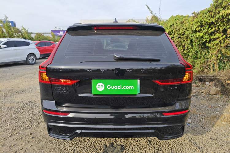 Used Volvo XC60 New Energy 2026 Model Plug-in Hybrid Long-Range Four-Wheel Drive Zhiyuan Polar Night Black Edition Exterior 4
