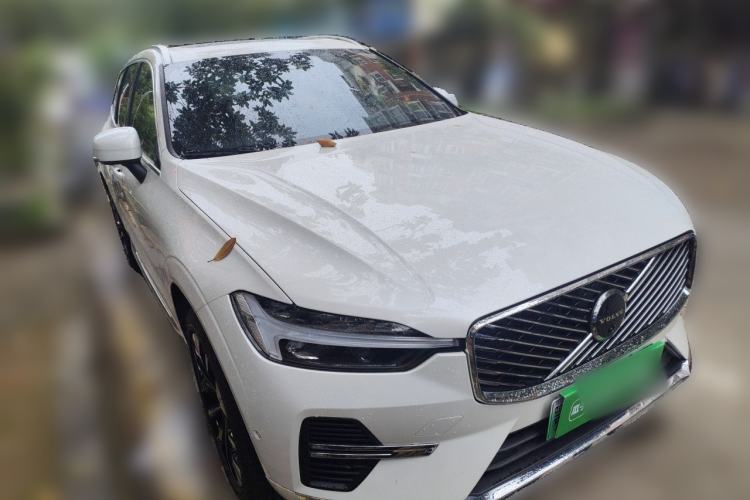 Used Volvo XC60 New Energy 2026 Model Plug-in Hybrid Long-Range Four-Wheel Drive Zhiyuan Luxury Edition Front Right 45 Deg