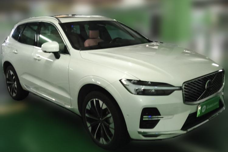 Used Volvo XC60 New Energy 2026 Model Plug-in Hybrid Long-Range Four-Wheel Drive Zhiyuan Luxury Edition Front Right 45 Deg