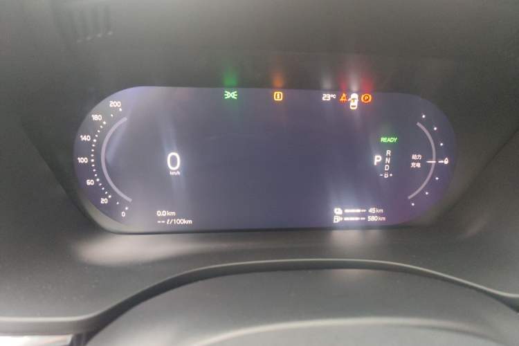 Used Volvo XC60 New Energy 2026 Model Plug-in Hybrid Long-Range Four-Wheel Drive Zhiyuan Luxury Edition Instrument Cluster