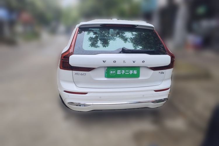 Used Volvo XC60 New Energy 2026 Model Plug-in Hybrid Long-Range Four-Wheel Drive Zhiyuan Luxury Edition Rear