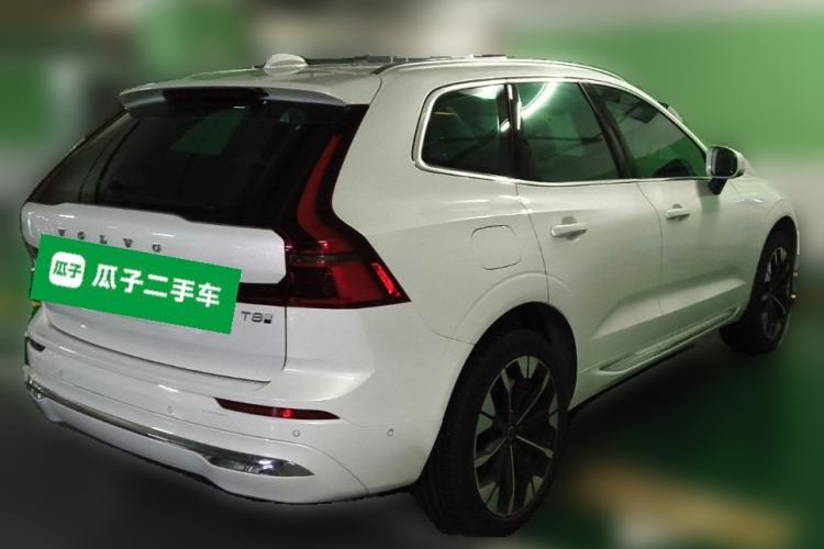 Used Volvo XC60 New Energy 2026 Model Plug-in Hybrid Long-Range Four-Wheel Drive Zhiyuan Luxury Edition Rear Right 45 Deg