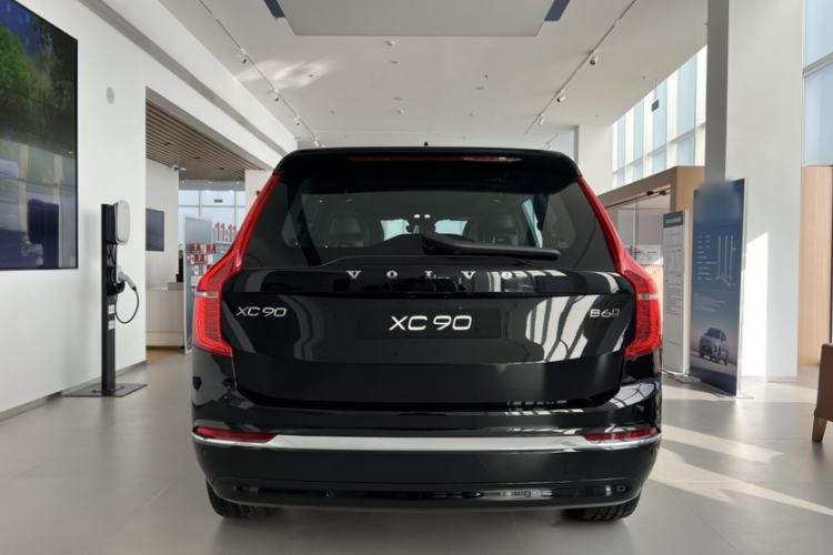 Used Volvo XC90 2025 B6 Zhiyi Luxury 7-Seater Exterior 6