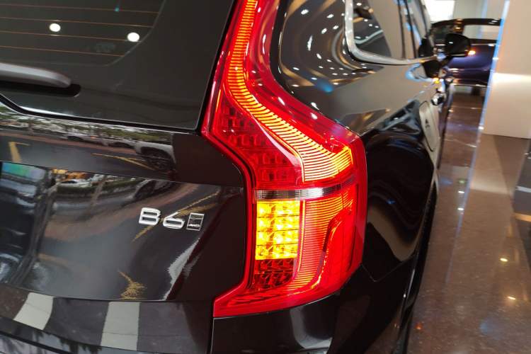 Used Volvo XC90 2023 B6 Zhiyi Luxury Edition 7-Seater Exterior 6