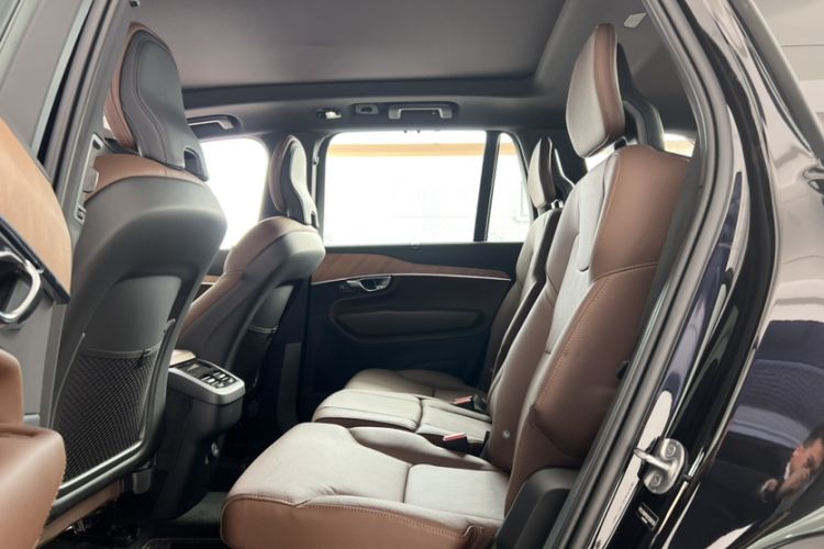 Used Volvo XC90 2025 B6 Zhiyi Luxury 7-Seater Interior 11