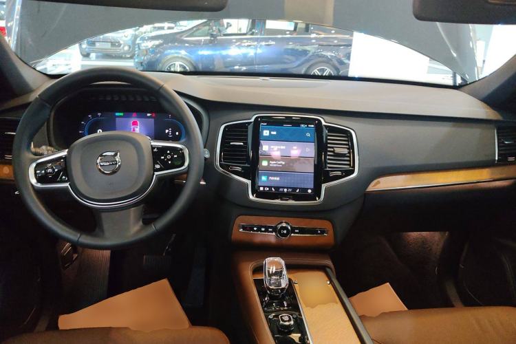 Used Volvo XC90 2023 B6 Zhiyi Luxury Edition 7-Seater Interior 2