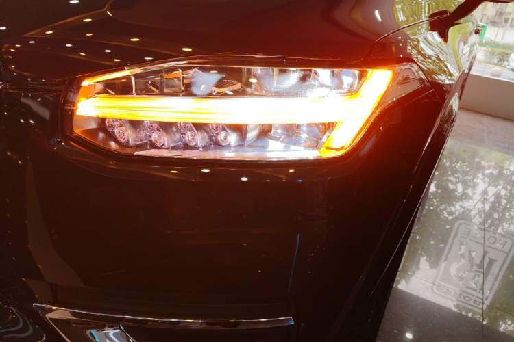 Used Volvo XC90 2023 B6 Zhiyi Luxury Edition 7-Seater Left Front Headlight
