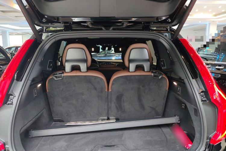 Used Volvo XC90 2023 B6 Zhiyi Luxury Edition 7-Seater Trunk