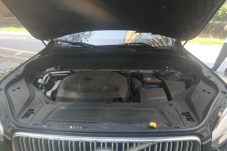 Used Volvo XC90 2017 T6 Zhiyi Edition 7-seater Engine Bay