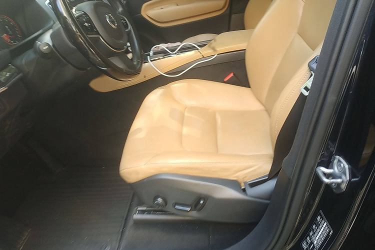 Used Volvo XC90 2017 T6 Zhiyi Edition 7-seater Left Front Seat